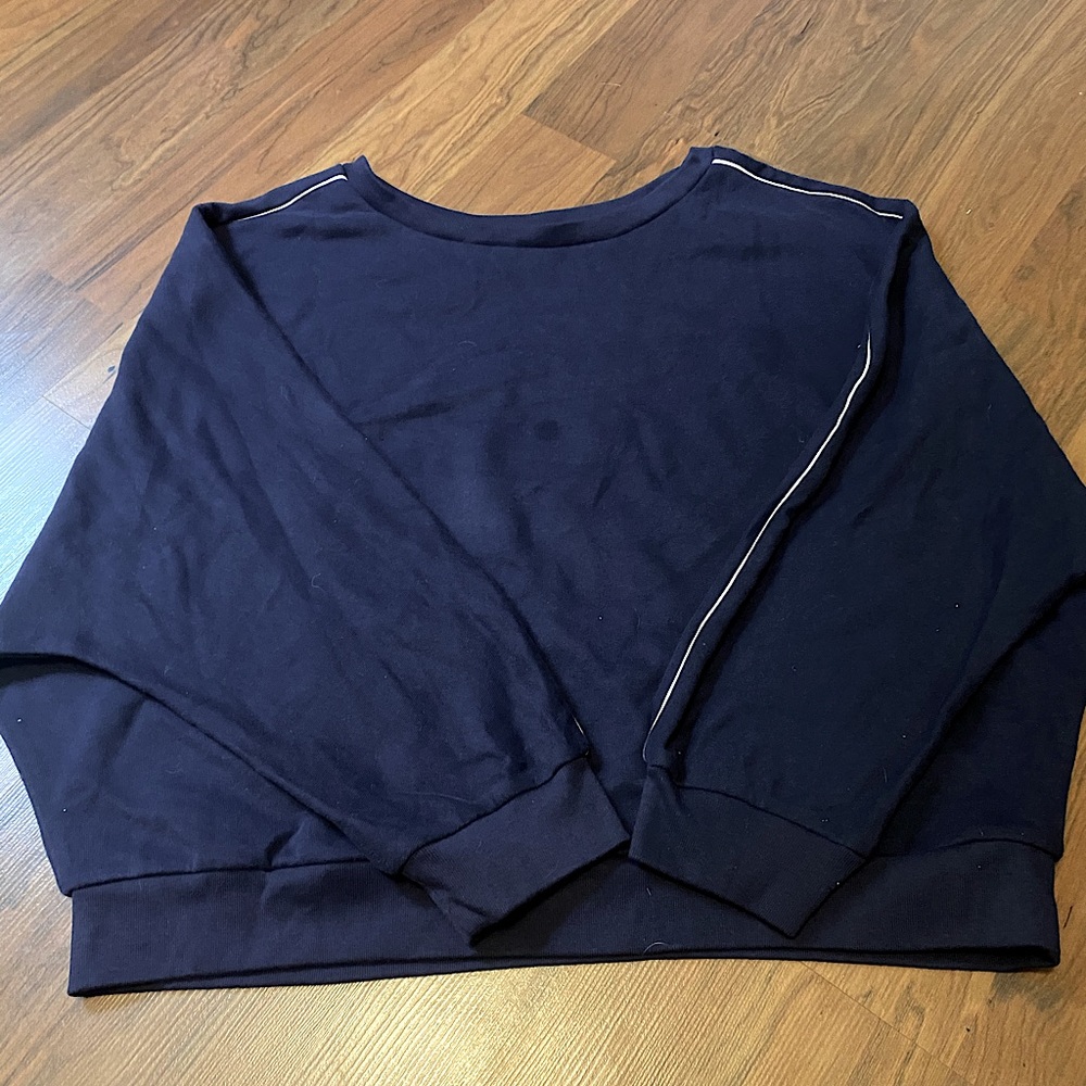Navy Cropped Crewneck 💙